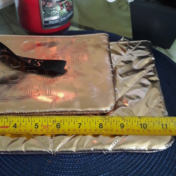 VICTORIA SECRET SET OF 2 MAKE UP BAGS - Picture 8 of 8